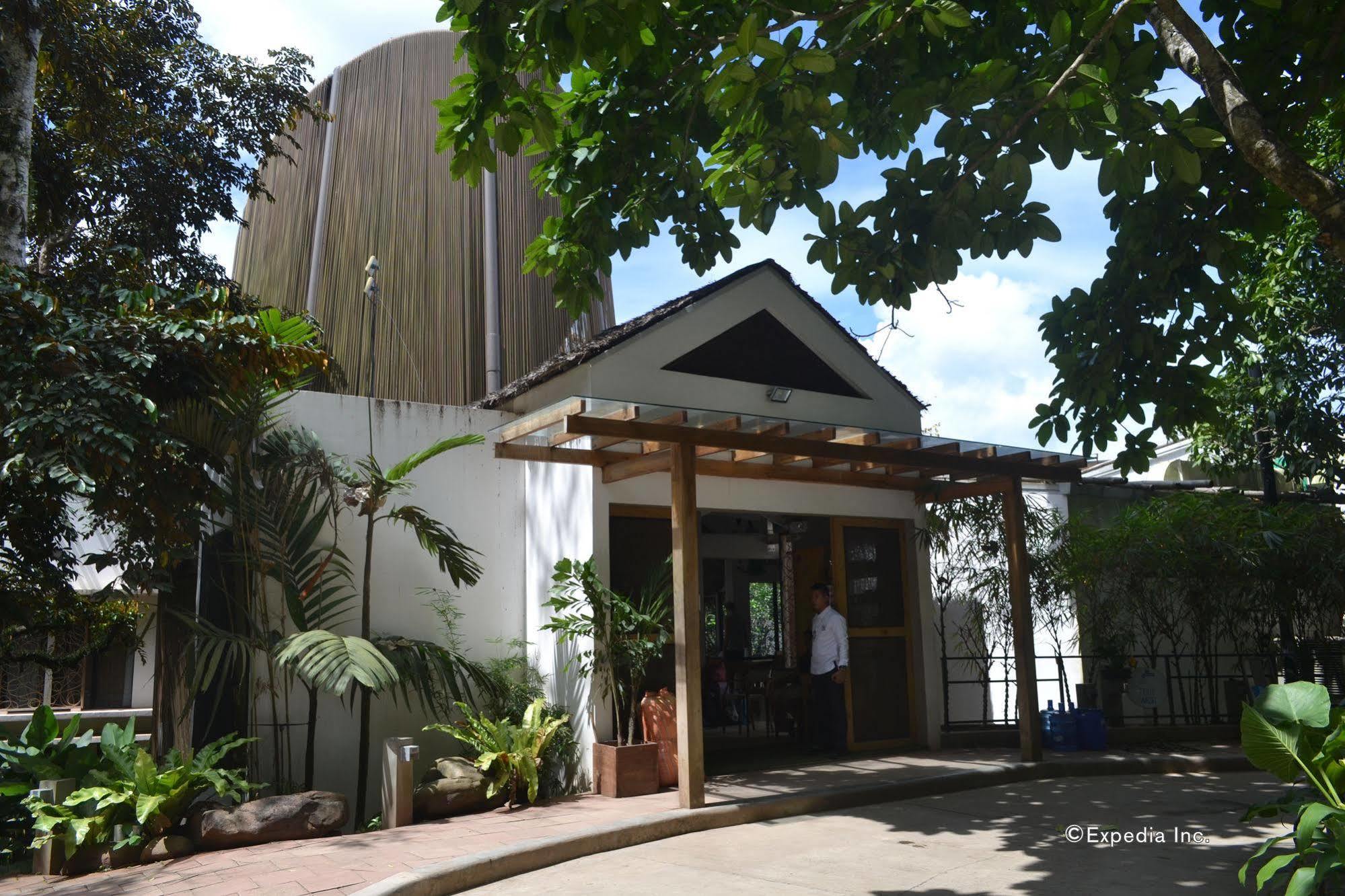 Spin Designer Hostel - El Nido Exterior photo